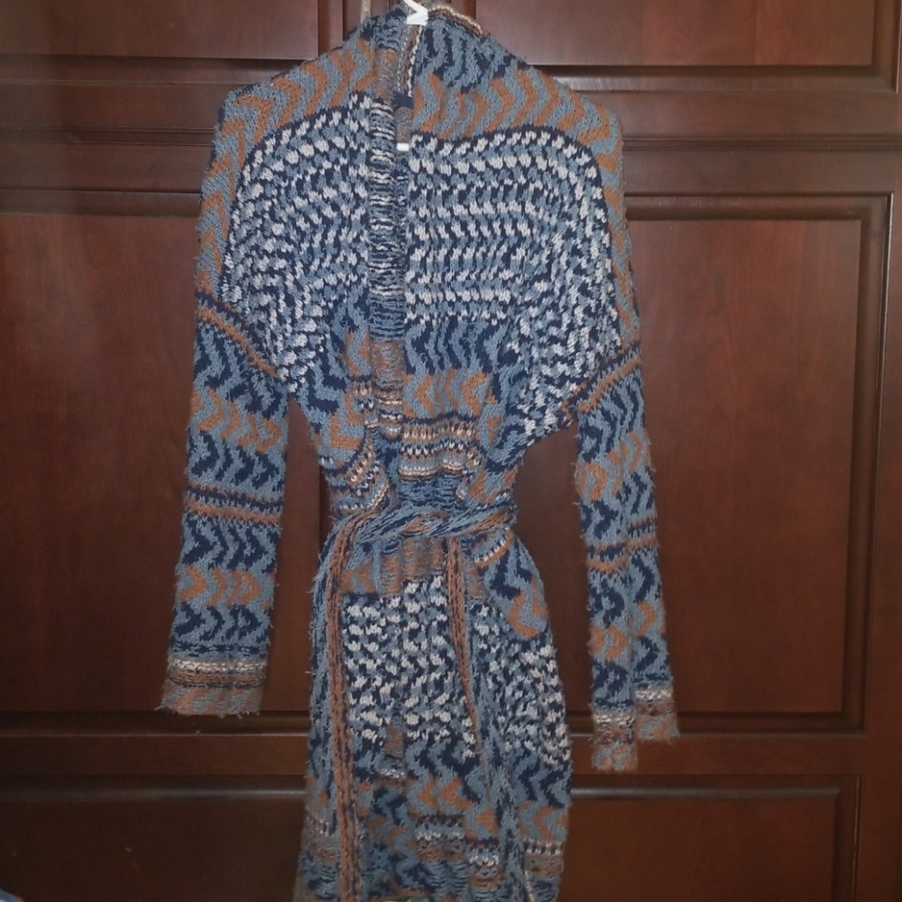 Beautiful Sweater amazing colora